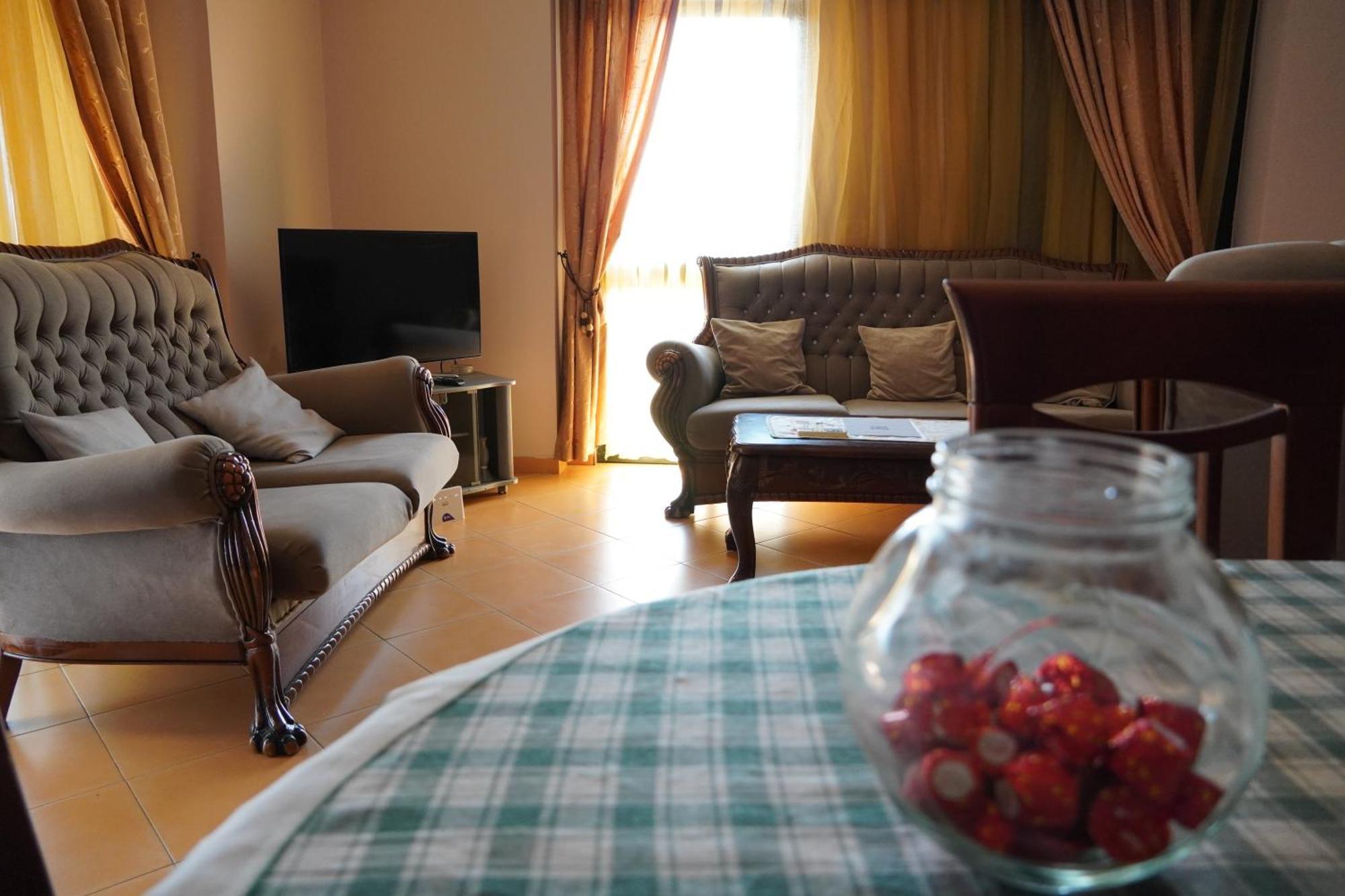 Panoramic Apartment Tirana Exterior photo